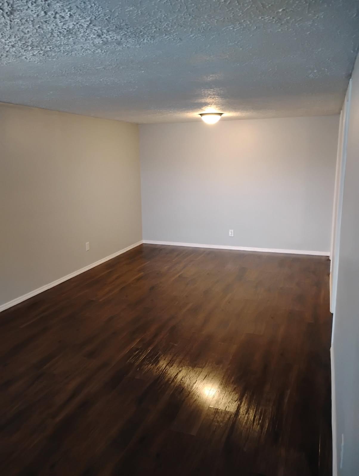 1100 Northview Drive - 4C